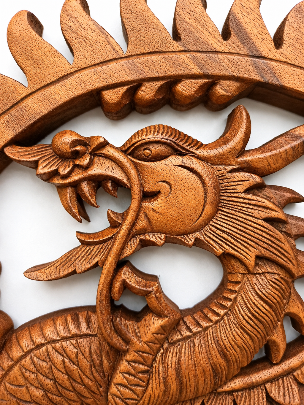 Panneau décoratif en bois sculpté balinais - Dragon (40 cm)