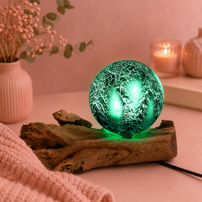 Lampe artisanale d'Indonésie lueur flottante, base en bois - Abat-jour craquelé émeraude